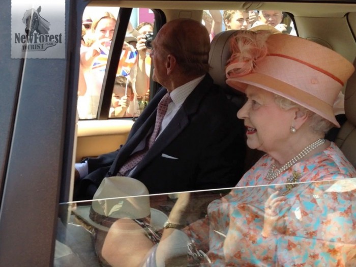 Her Majesty at The New Forest Show looking marvellous. And Prince Philip looking away.