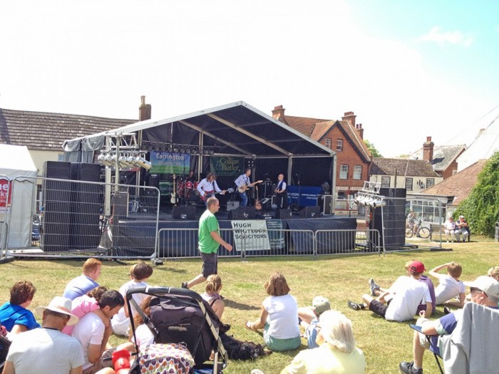 The Mudeford Crabs on the main stage