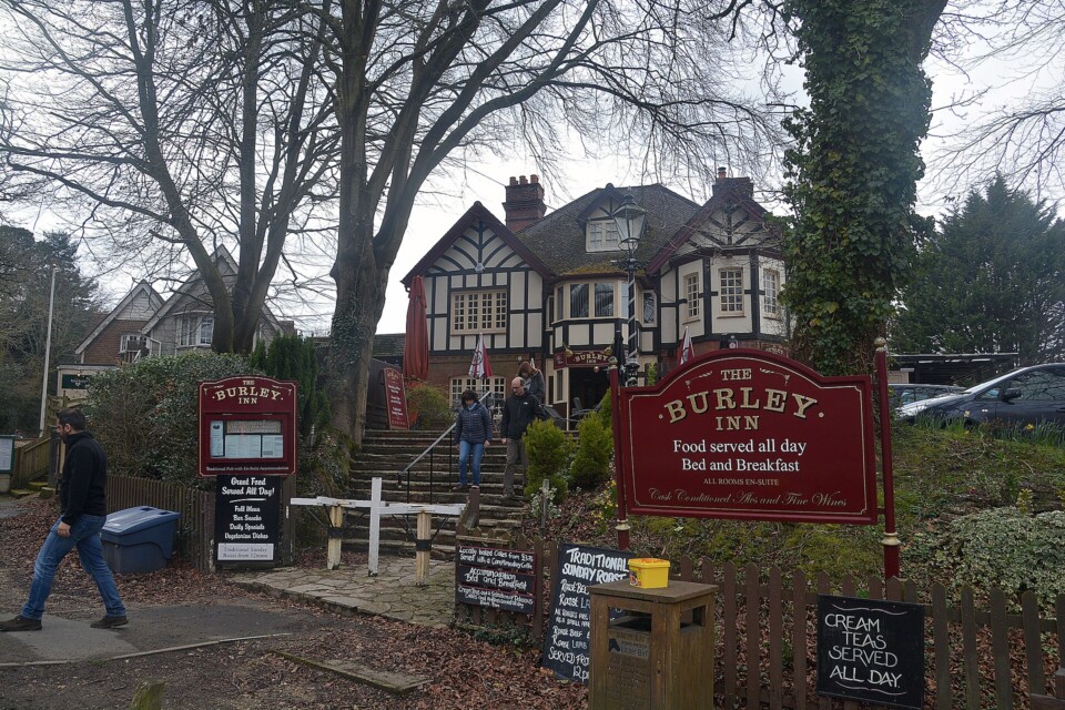 Burley , The Burley Inn - geograph.org.uk - 5733295.jpg